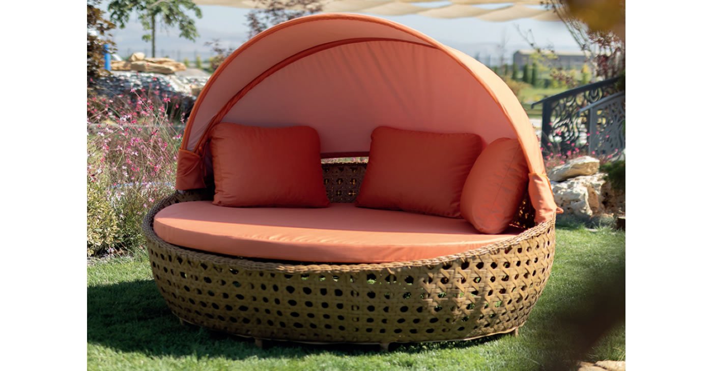 Rattan-Gartenmöbel